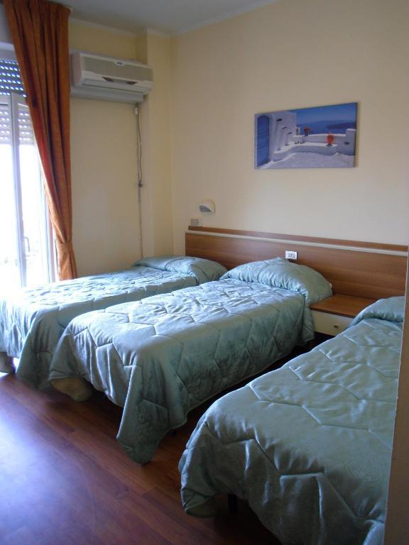 Hotel Mirage Marina di Pietrasanta Ruang foto