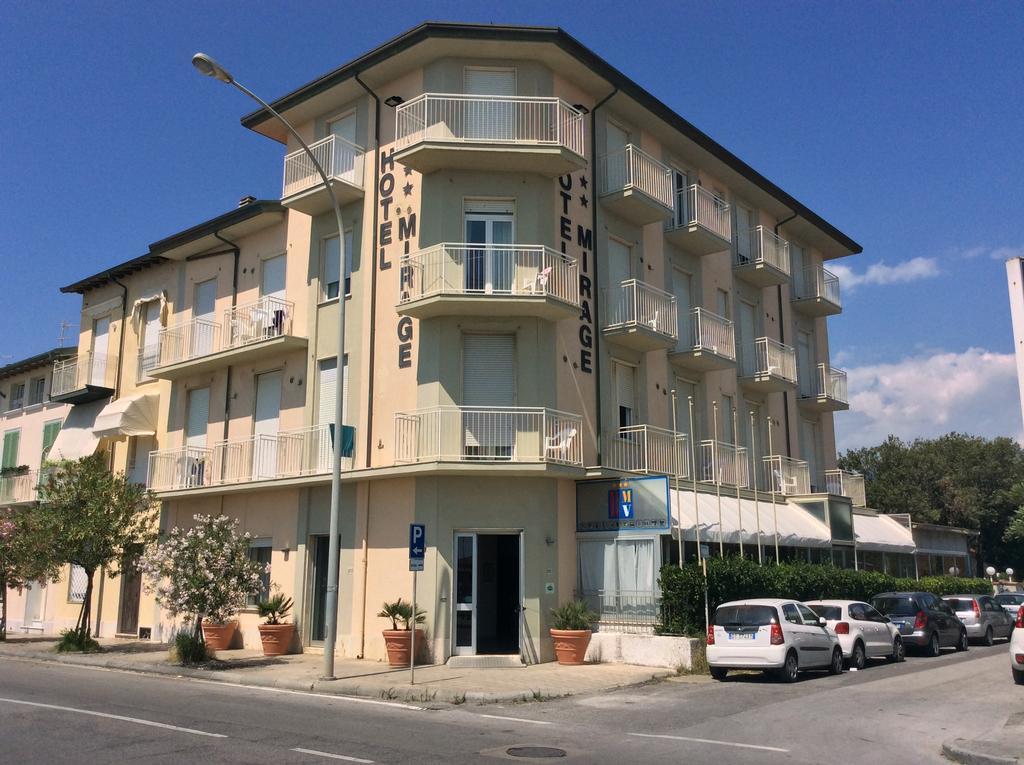 Hotel Mirage Marina di Pietrasanta Bagian luar foto