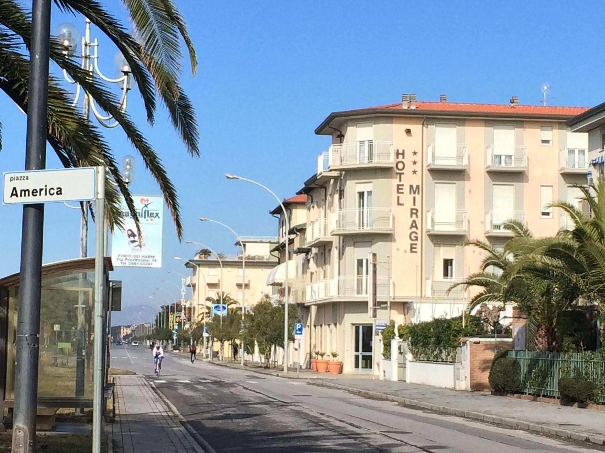 Hotel Mirage Marina di Pietrasanta Bagian luar foto